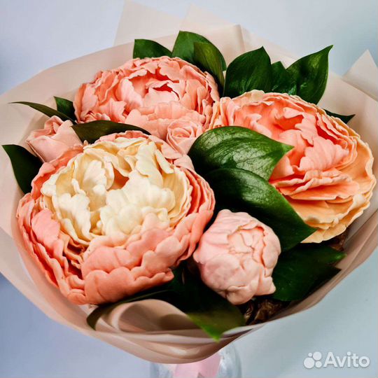 Съедобный букет из шоколадных цветов на 8 марта