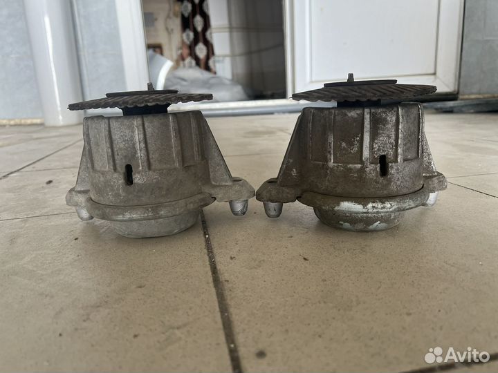 Падушки двигателя мерседес бенц с 204 е 212