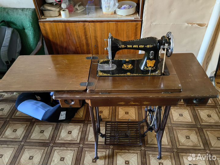 Швейная машинка