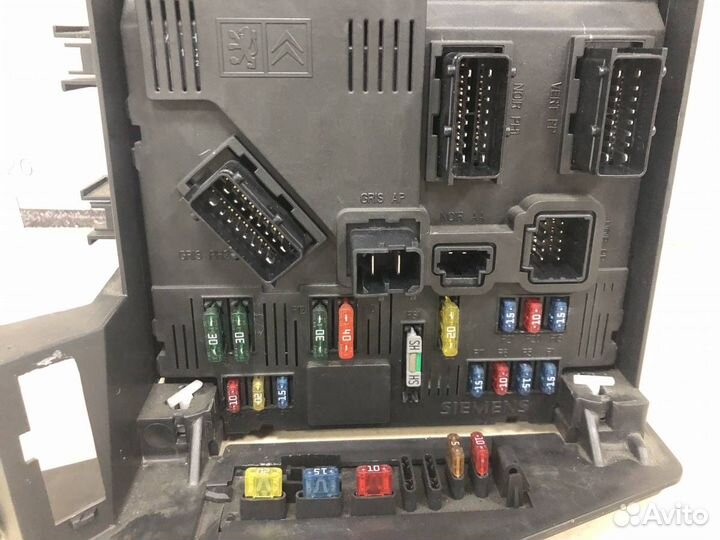 Блок предохранителей Peugeot 206 1998-2012