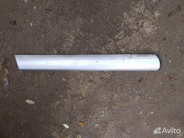 Молдинг двери передней левой Volkswagen Touareg 20