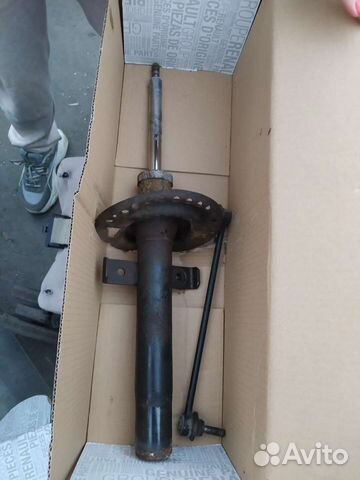Амортизаторы передние на Рено Меган 2,оригинал