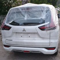 Mitsubishi Xpander 1.5 AT, 2022, битый, 61 км, с пробегом, цена 850 000 руб.