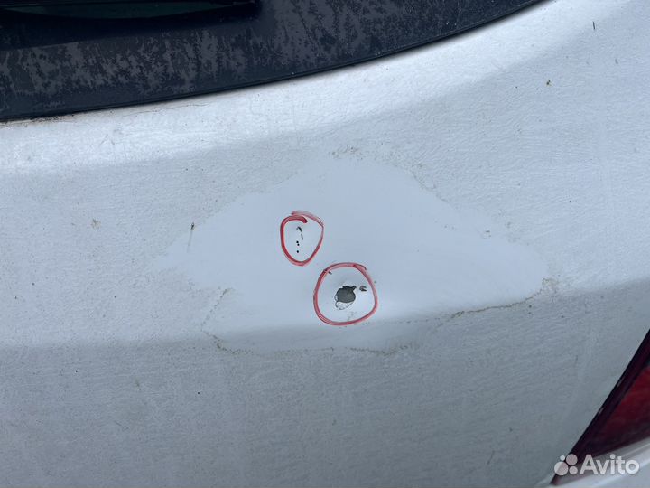 Крышка багажника Renault Sandero 2