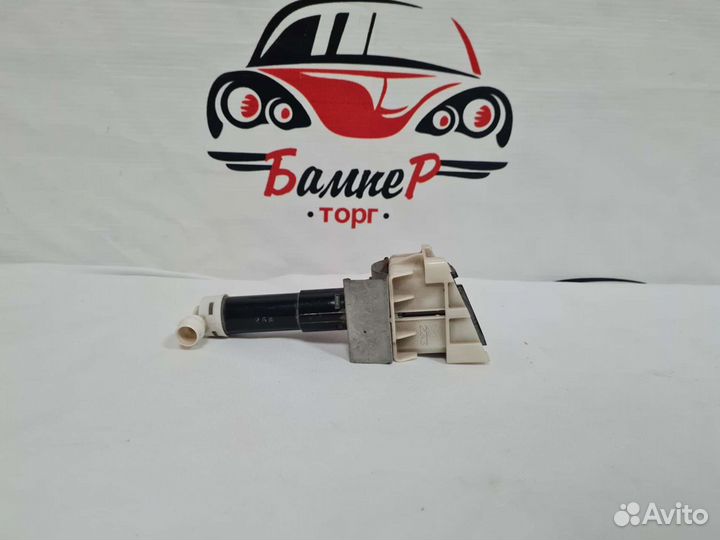 Форсунка омывателя Mazda 3 2009-2013