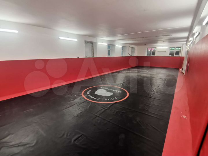 Спортивный зал, 182 м²