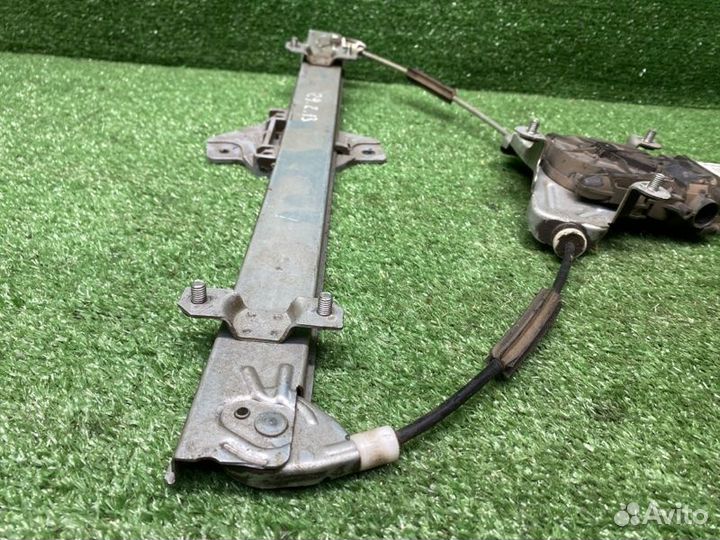 Стеклоподьемник передний правый Kia Rio 3