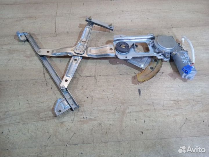 Стеклоподъемник электрический задний правый Subaru