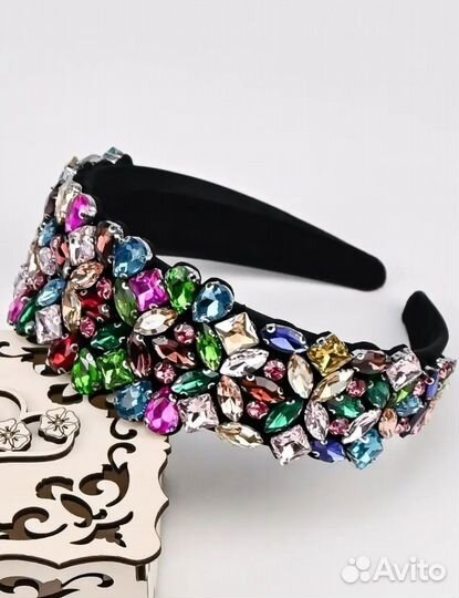 Ободок с камнями