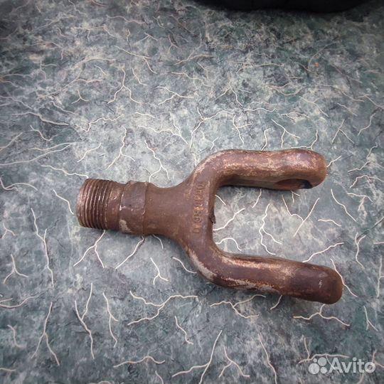 Буксировочный крюк man тга