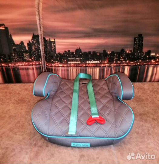 Детский бустер автомобильный