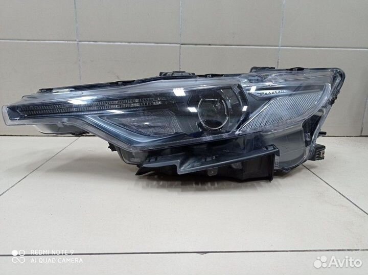 Фара левая ксенон с кронштейном Maserati Levante