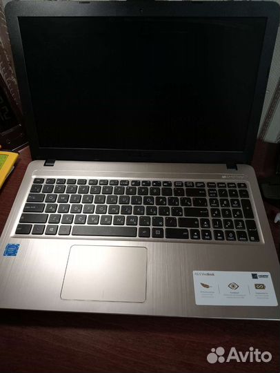 Ноутбук asus