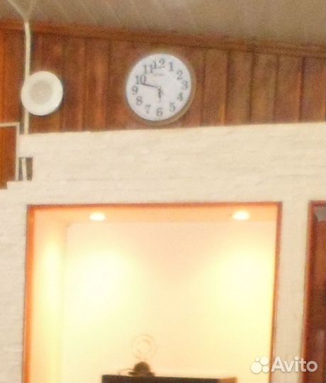 Зеркала, мигающий светильник-светомузыка, часы