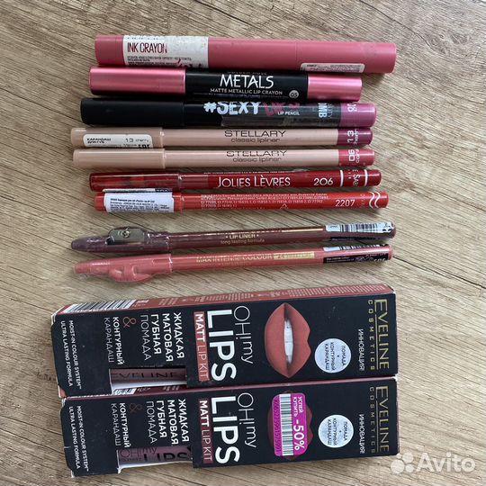 Помада, блеск, бальзам, карандаш для губ