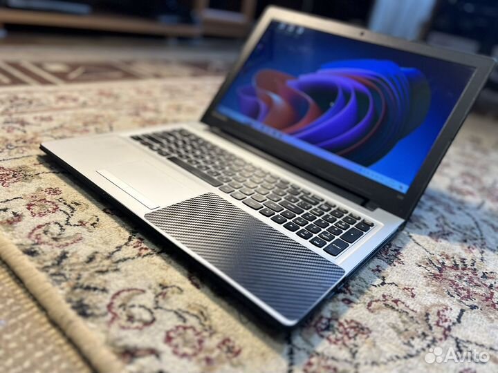 Игровой Ноутбук Lenovo GeForce 920m/4ядра/8гб