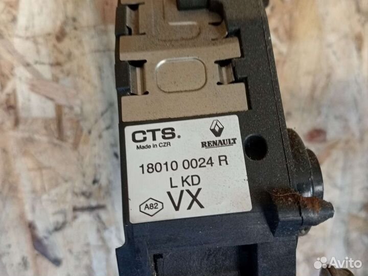 Педаль газа тормоза Renault Fluence АКПП 2.0