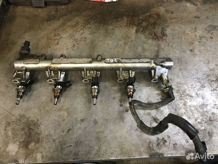 Рампа с форсунками Mazda CX-7