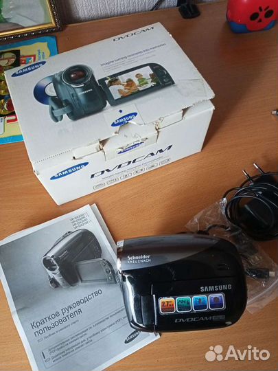 Цифровая видеокамера