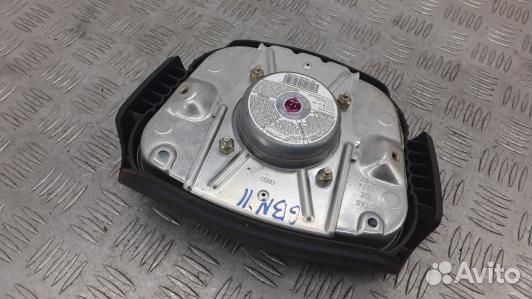 Подушка безопасности водителя audi A6 C5 (GBN11J30