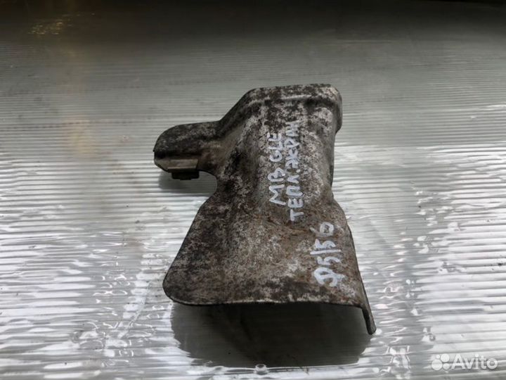 Тепловой экран Mercedes-Benz C-Class W204