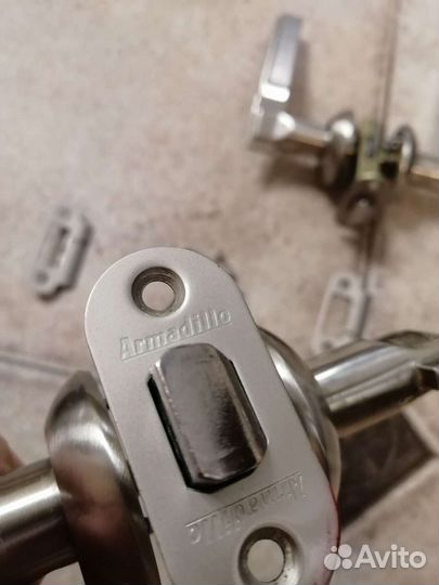 Дверные ручки