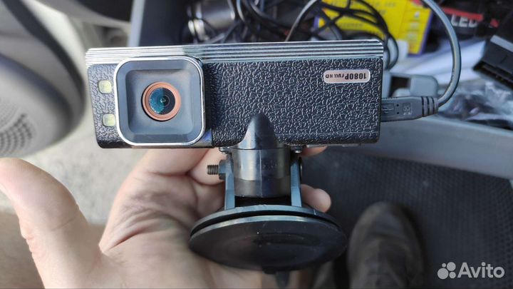 Видеорегистратор eplutus dvr-gs750