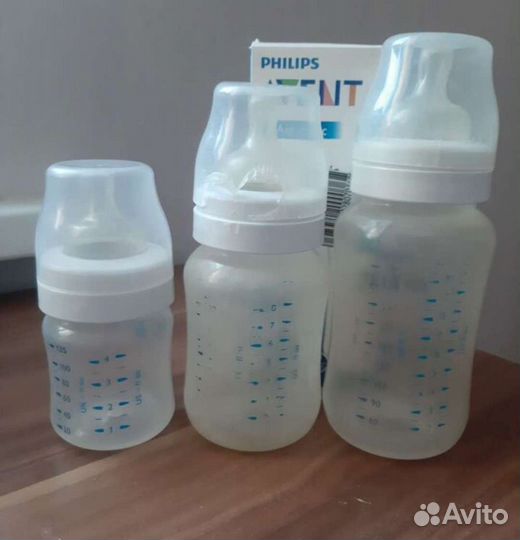 Для малыша бутылочки,соски,прищепка