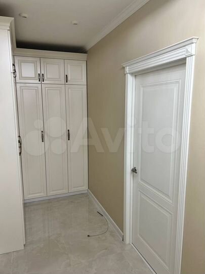 2-к. квартира, 63,5 м², 1/10 эт.