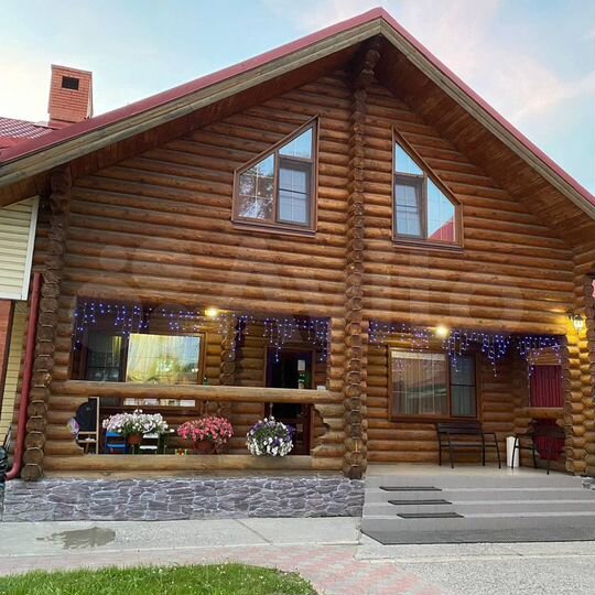 Коттедж 250 м² на участке 6 сот.