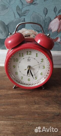 Часы будильник с подсветкой