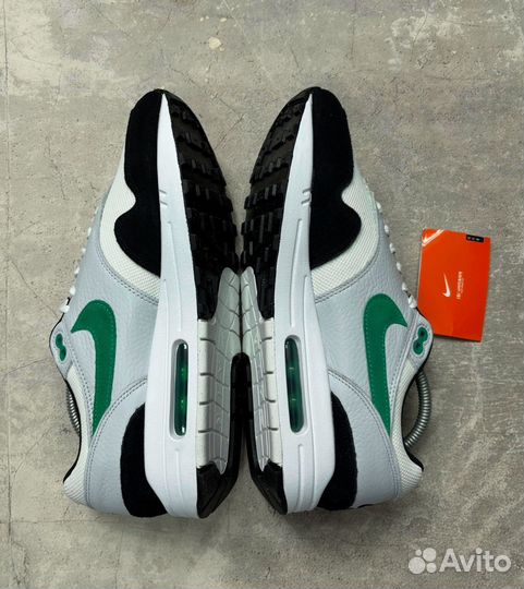 Nike Air Max 1 White Black Stadium Green