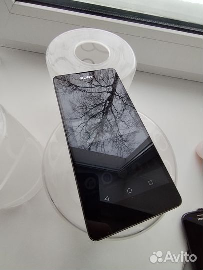 Sony Xperia E5, 16 ГБ