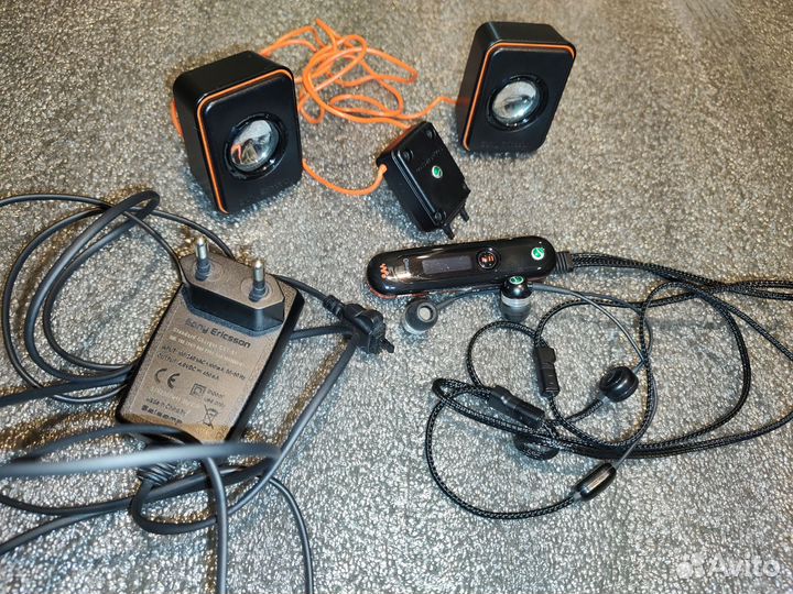 Гарнитура Sony ericsson walkman. Bluetooth