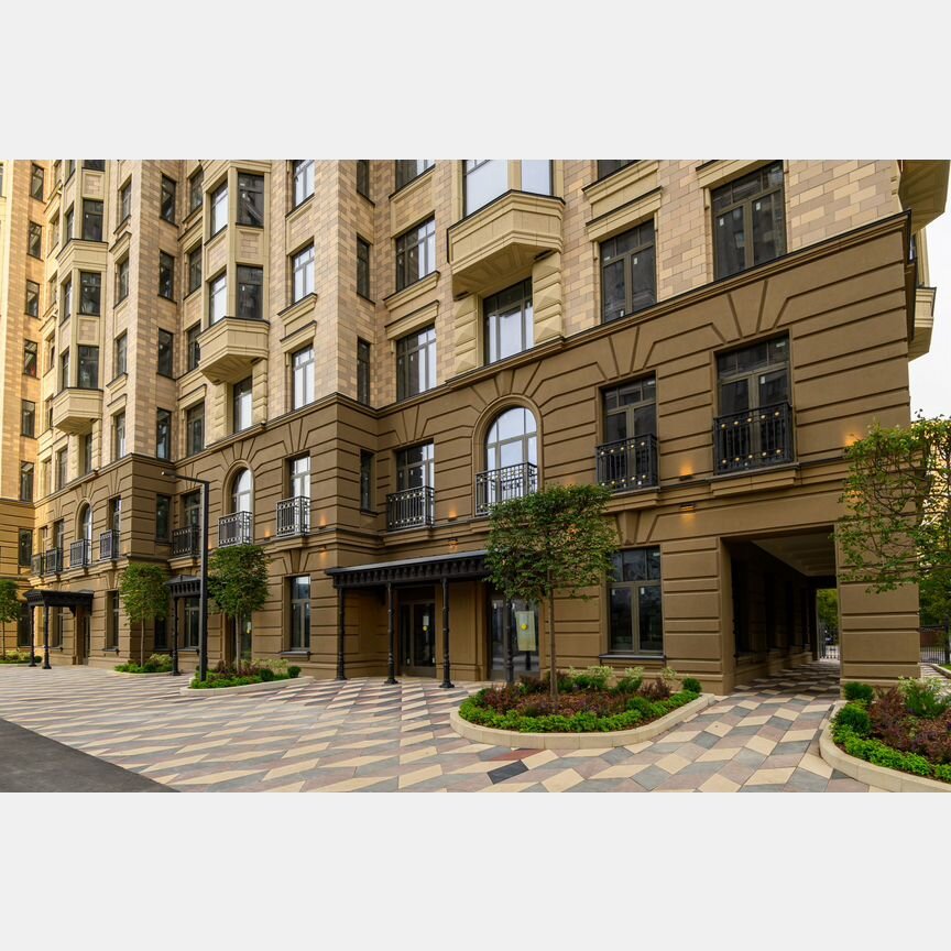 2-к. квартира, 62 м², 4/19 эт.