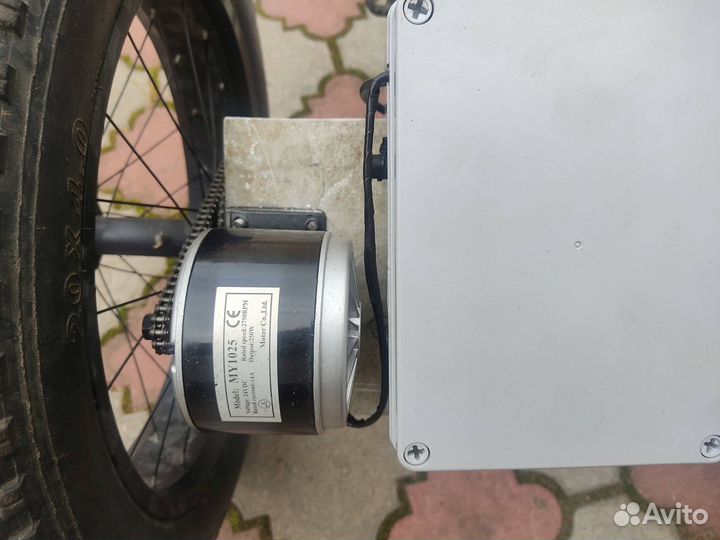 Электрический трехколесный велосипед