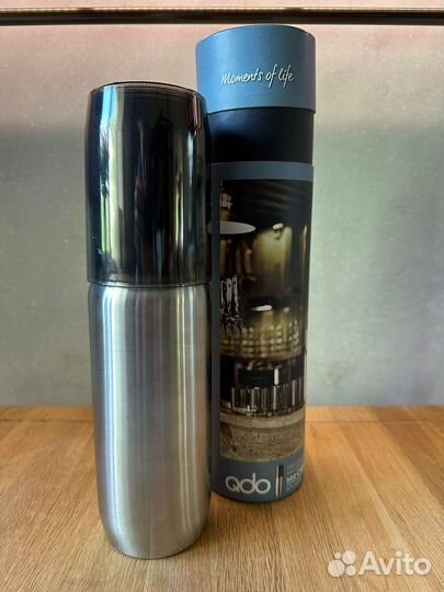 Набор стаканов и металлическая бутылка