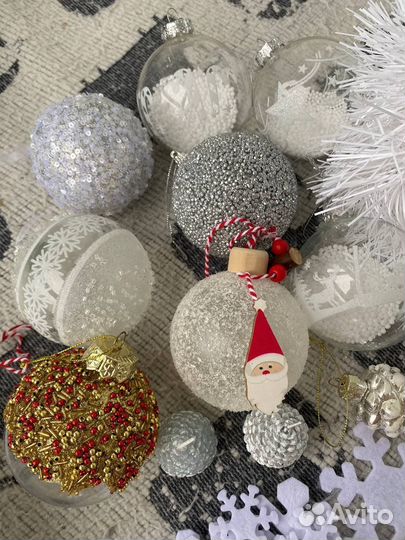 Набор новогодних украшений для дома