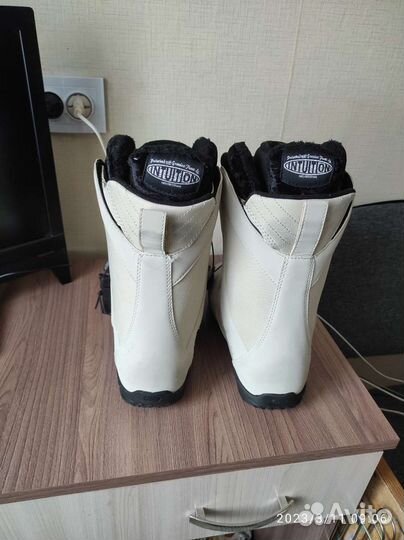 Сноубордические ботинки женские 36