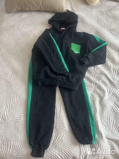 Спортивный костюм