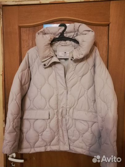 Лёгкий женский пуховик