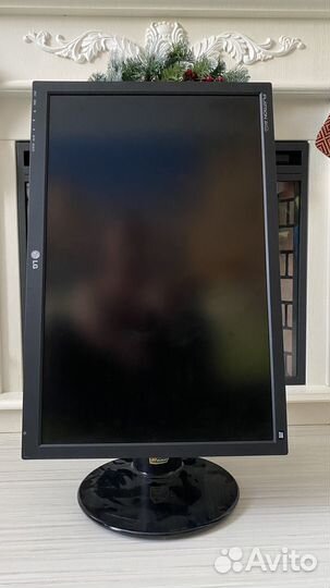 Монитор LG flatron 24