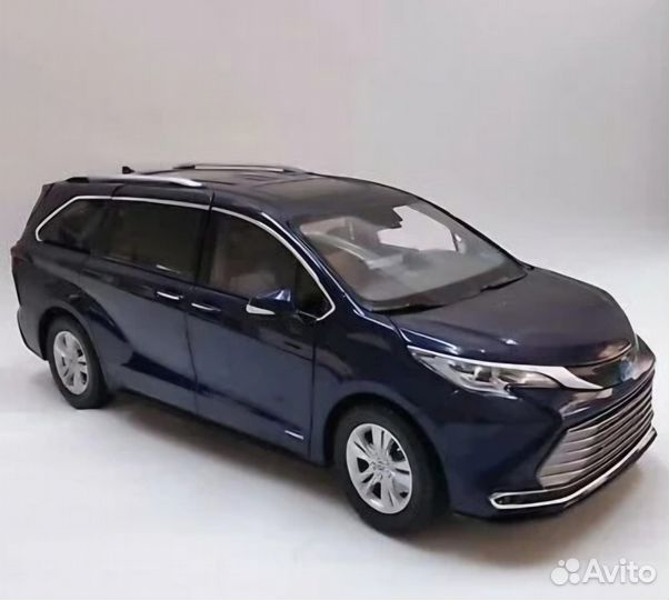 Toyota sienna MPV, 1/18