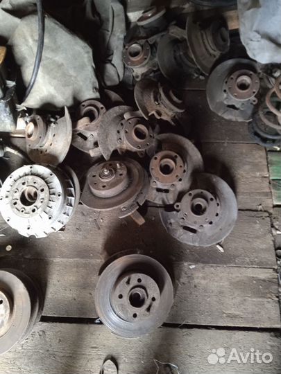 Поворотный кулак ступица