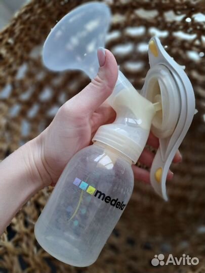 Молокоотсос medela ручной