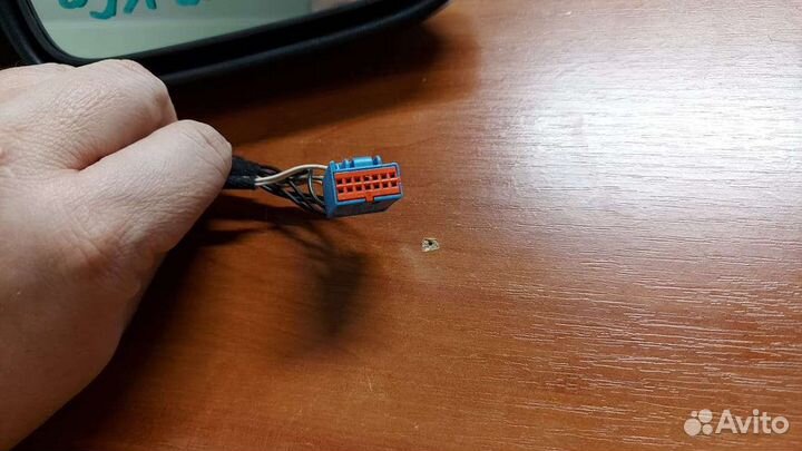 Зеркало заднего вида