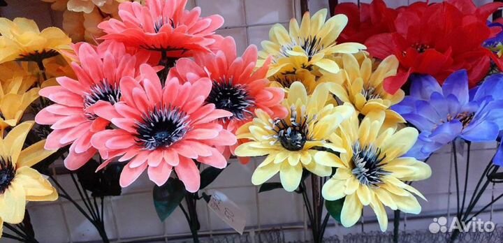 Цветы искусственные.Розы,пионы,хризантема