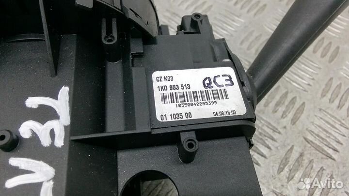 Переключатель поворотов подрулевой Skoda Octavia