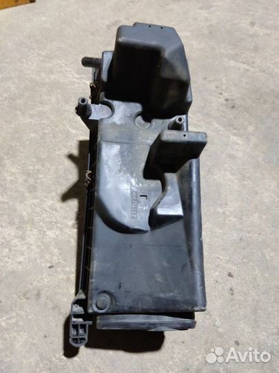 Корпус воздушного фильтра Ford Mondeo 2 универсал