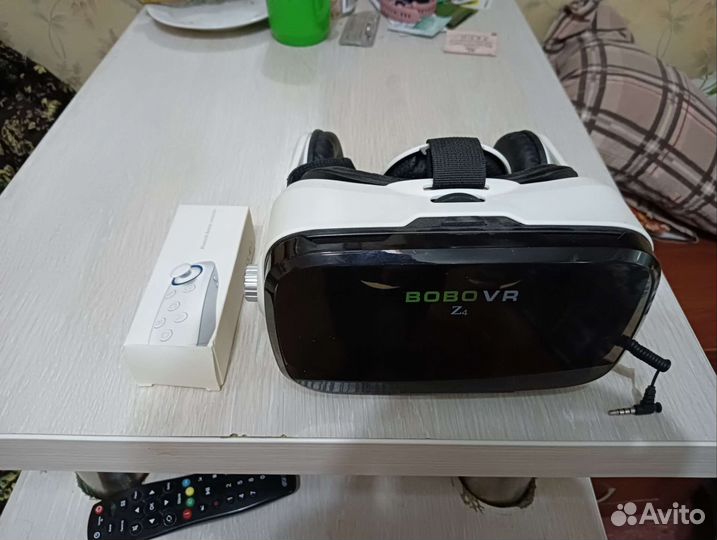 Очки виртуальной реальности с пультом bobovr Z4